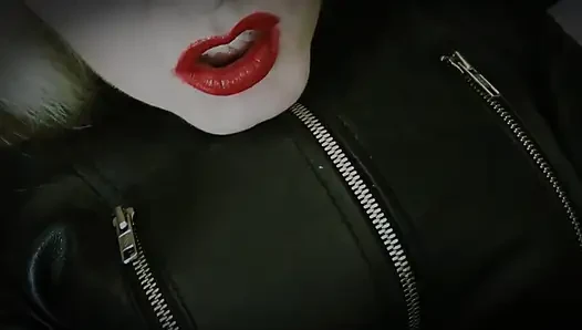 Memek sempit cewek ini dientot habis-habisan sama pacarnya sampai crot di dalam