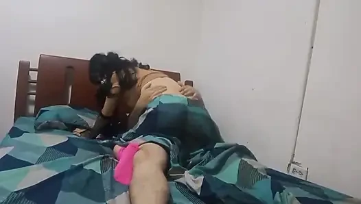 Cewek nakal ini dientot habis-habisan sama pelanggan yang menyayanginya