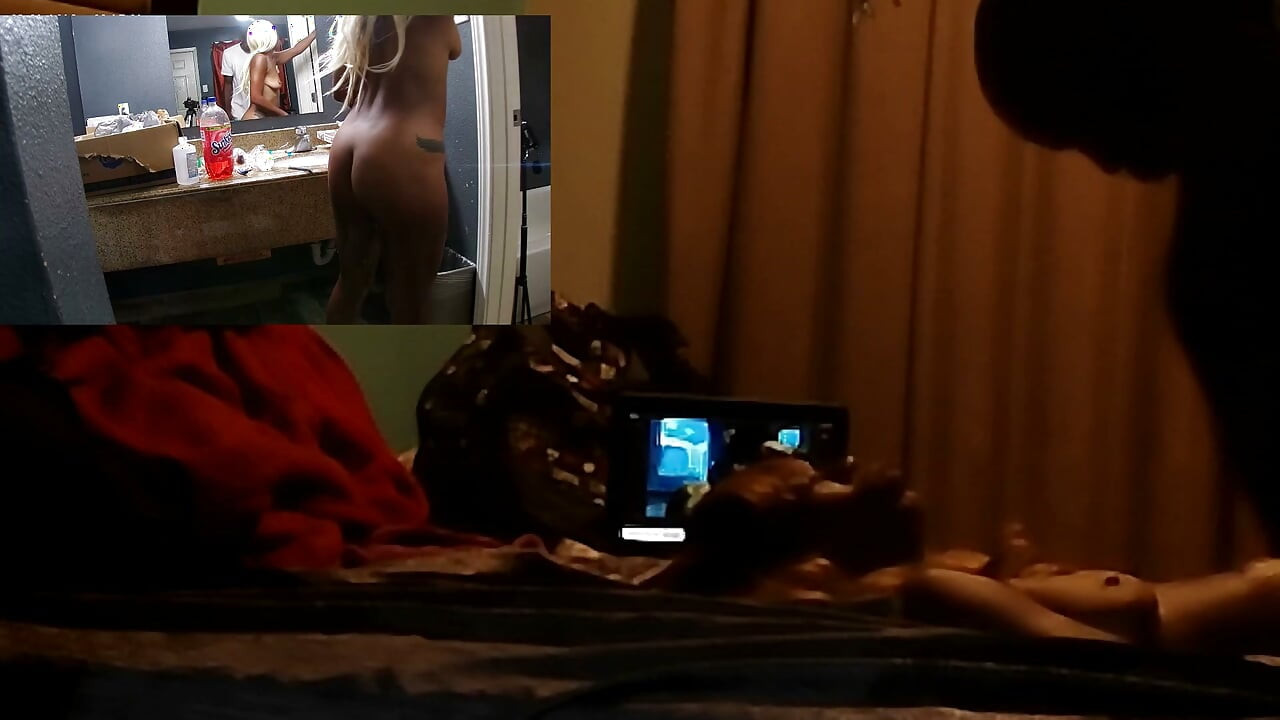 Cute Thot on Her Back After posing nude