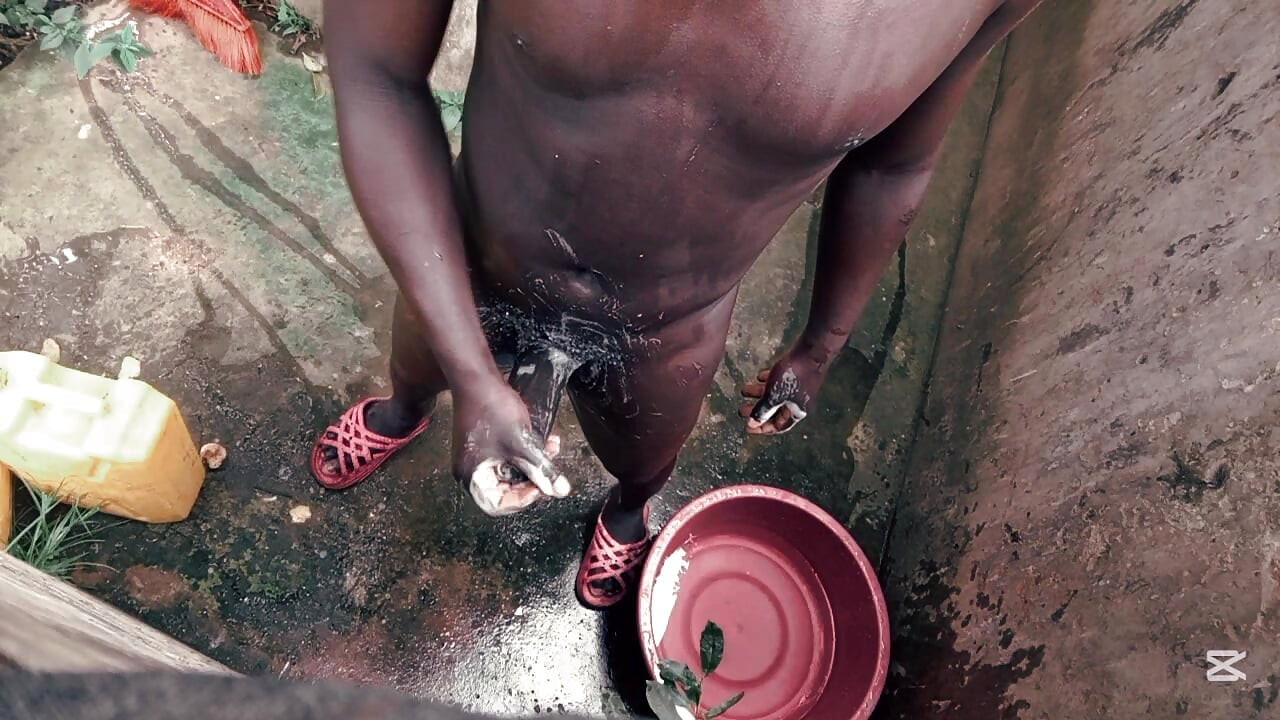 Black Guy Knows How to Handle His Big Cock