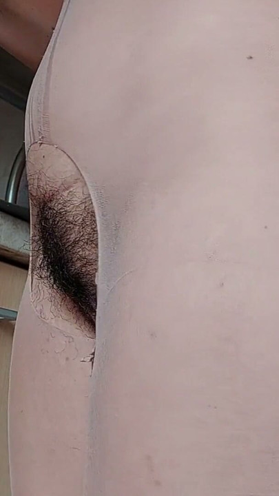 Amateur milf pussy hair, big ass, big tits. Sexy amateur wife in the kitchen. | Clip 1