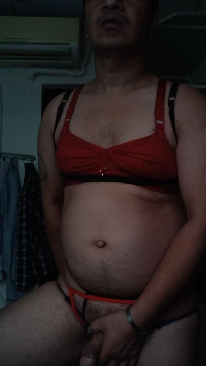 Ladyboy jerk in red panty