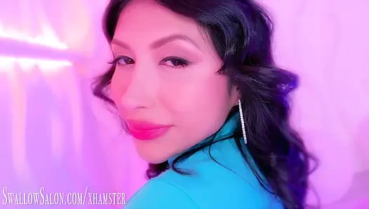 Penelope Woods Swallow Salon'da hizmet vermeye hazır