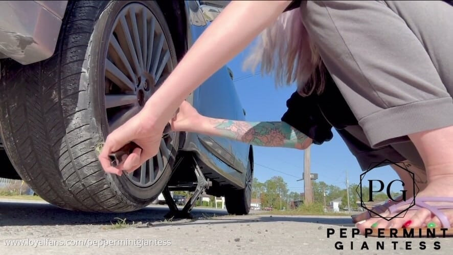 6ft7 Tall Amazon Goddess Changes her Tire  Big Feet in Frame