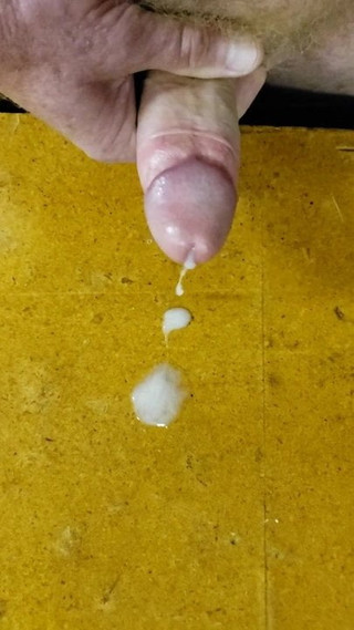 Me Cumming On My Workbench 100520