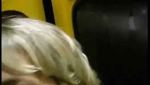 POV-blowjob in der u-bahn