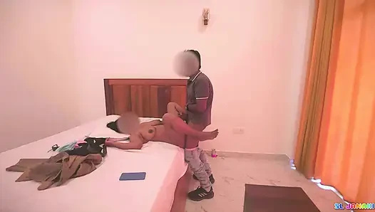 Rest House Supervisor Sex with Cleaning Staff Girl