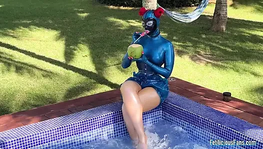Rubberdoll di Paradise