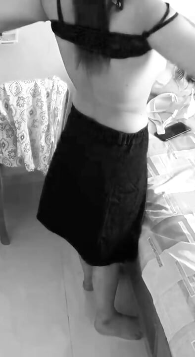 Kleine stiefzus wordt een seksfreak zoals haar stiefbroer