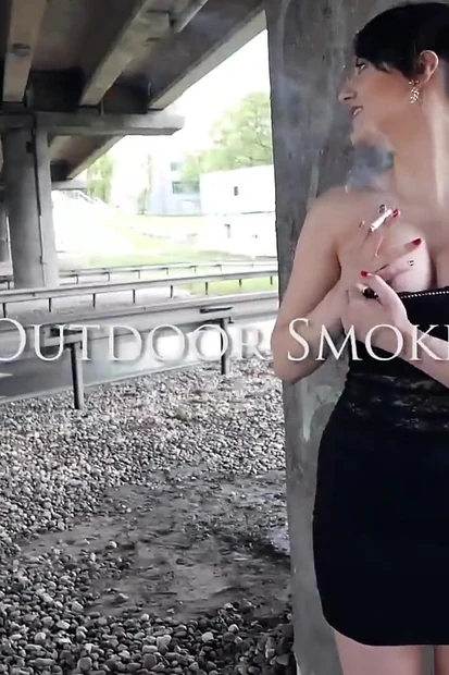 Selena Outdoor Smoke
