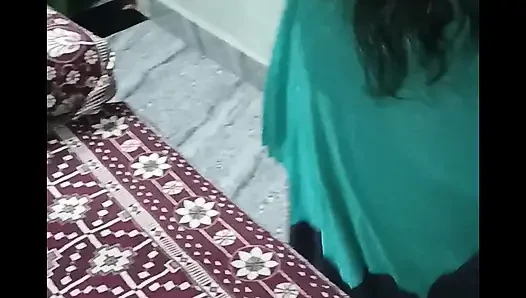 Sex big tits woki bhabhi ko pani magan ke vahne fucked diya