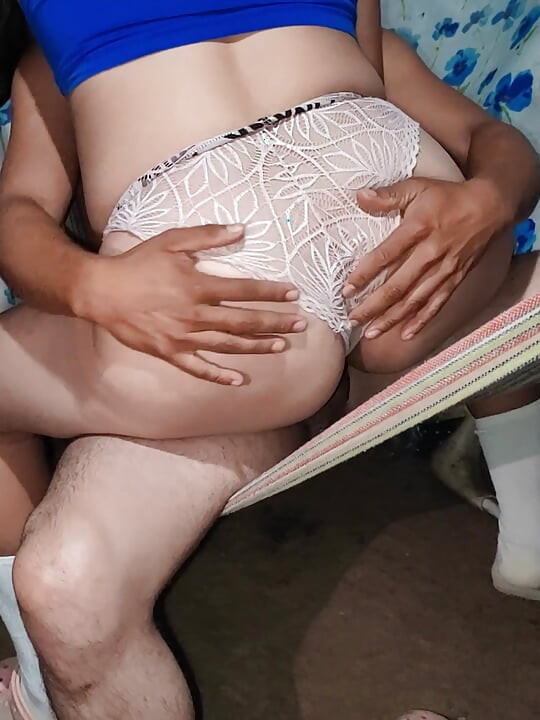 She has sex on a Hammock and fills me with cum inside in Amateur Home Video.