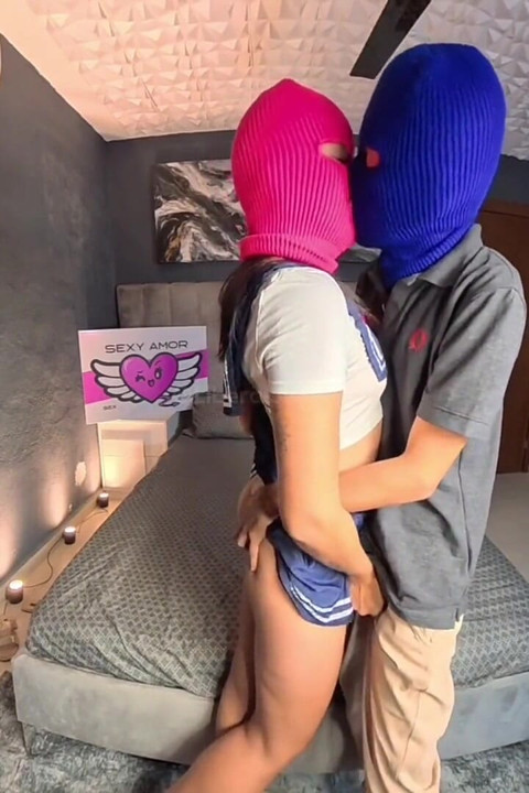 Her First Video, the Mask Makes Her Feel Free, Amateur Sex