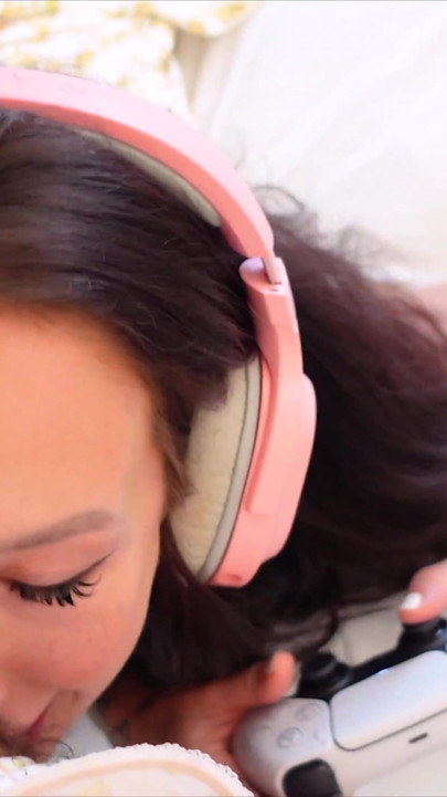 Taylor Pink Lets Evelin Fuck Until She Squirts While Her BF