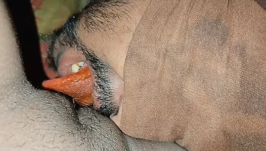 Romantisches amateur-paar, süße privatzeit zu hause