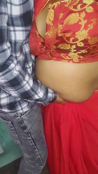 继兄弟在商店里操我