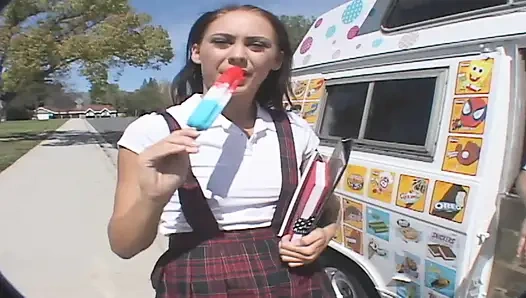 Hard fucked twat of wet Teen bitch fuckhole looks fine full of cumshot