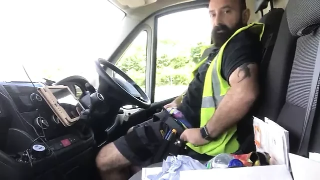 Hairy men are very hot