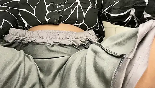 Indisches mädchen muschi fingert und möpse zeigen und drücken