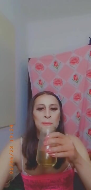 Sissy Femboy Drink Pissing