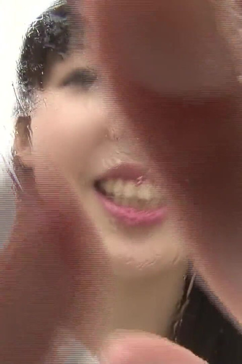 Virtual Nose Observation in a Lover's Embrace: Sneezing and Runny Nose with Natsuki Yokoyama