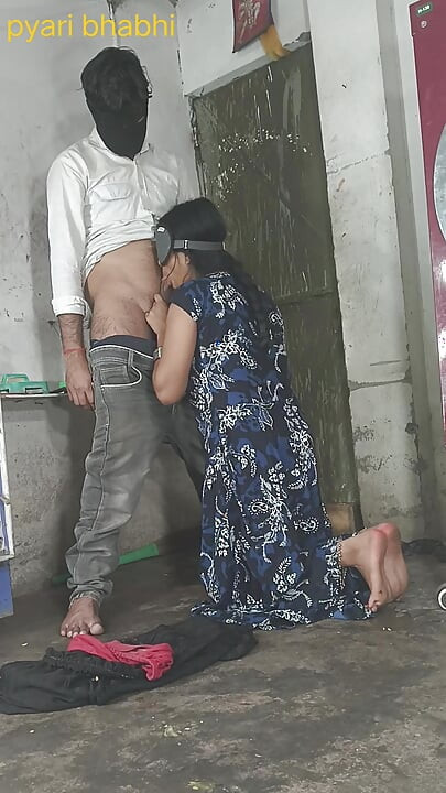 Lồn đụ đít bú lồn bú vú bú sữa và ngồi trên con cu theo kiểu chó và nằm thẳng trên âm thanh tiếng Hin-di
