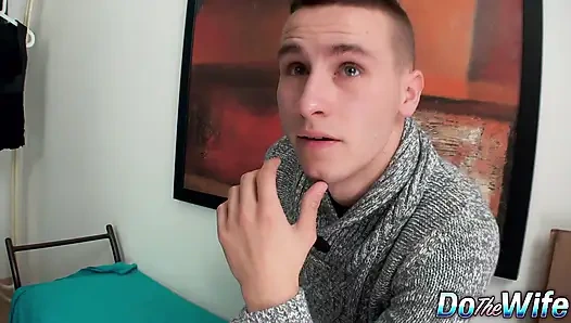 Sarışın evli kadın Vanessa Hell tüm deliklerinin sikilmesini istiyor