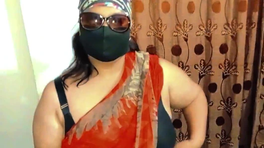 Saya pikir itu tarian seksi untuk menangkap labu gas di gerbong saya.