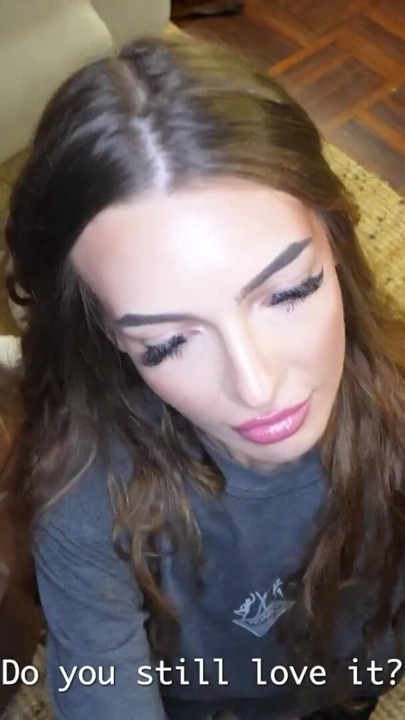 우리의 핫한 벨기에 친구는 그녀의 전 아파트 내부의 캠에서 자신을 촬영하고 그는 거의 우리를 잡았다 !! | 흑인 대물 자지와 섹스하는 흑인 대물