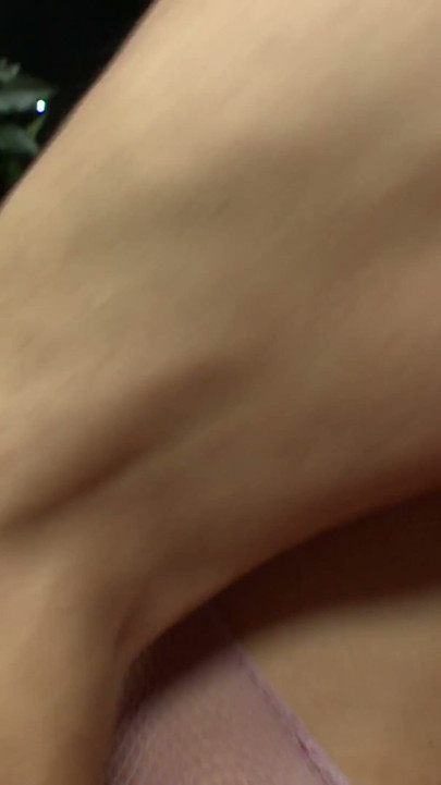 Tiffany Kingston seduce bărbații cu sânii ei mari | Clip 3