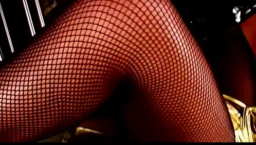 Devils dolls 03 - lesbian hard show in golden club