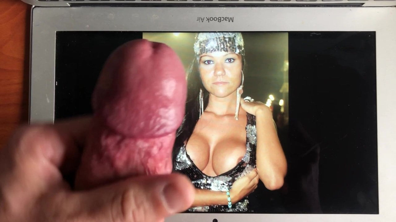 Cum tribute