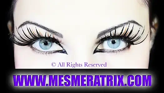 Sexy domina-küken mit make-up spricht schmutzig