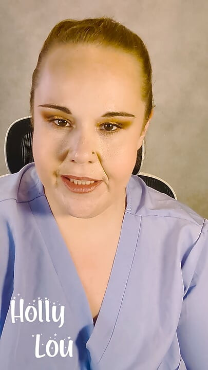 האחות נותנת אבחנה לפין זעיר למטופל SPH שלה