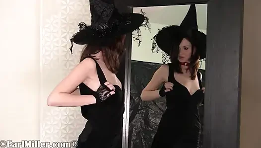 Victoria Voss Rams The Thick Dildo Straight Into Her Tight Cunt!