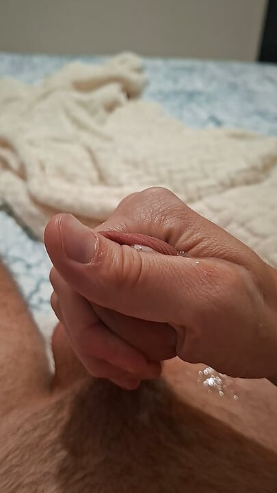 Nekonečný preejakulát a spousta semene, něco takového jsem ještě neviděl