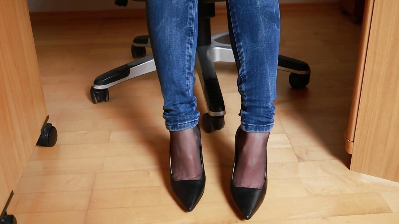 High Heel Clicks on Wooden Floor - Nylon Rubbing and Shoe Removal Asmr