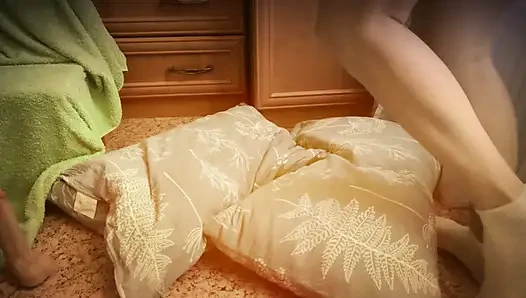 Hot solo with an orgasm from a stunning beauty