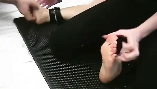 En iyi ayak gıdıklama 1 ve 2 - 720p - ateşli bir derleme videosunda en iyi ayak gıdıklama işkencemizden bazıları! Lezzetli ayak gıdıklama