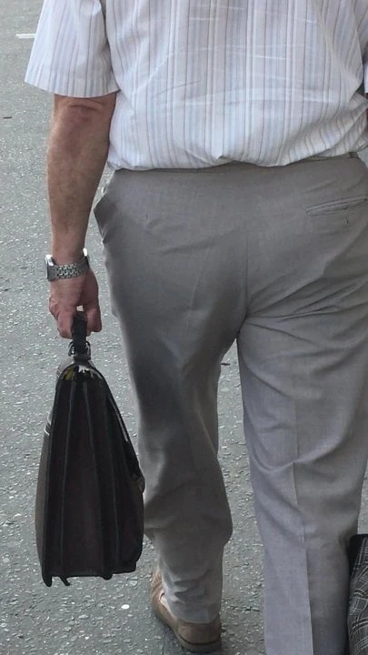 Mans butt walks.....