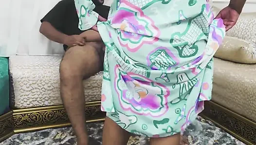 Video seks baru gadis mesir yang super semok. Seorang pria dari Mesir atas ngentot pantat basant di pantatnya yang besar.