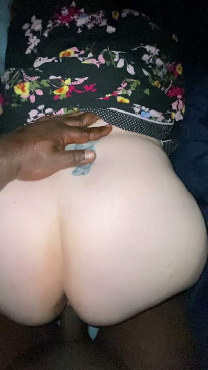 Snow bunny throwing that ass back till I cum in side her pussy | Clip 1