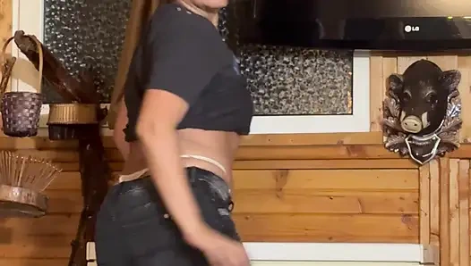 Tanga putih & rokok di balik celana jins