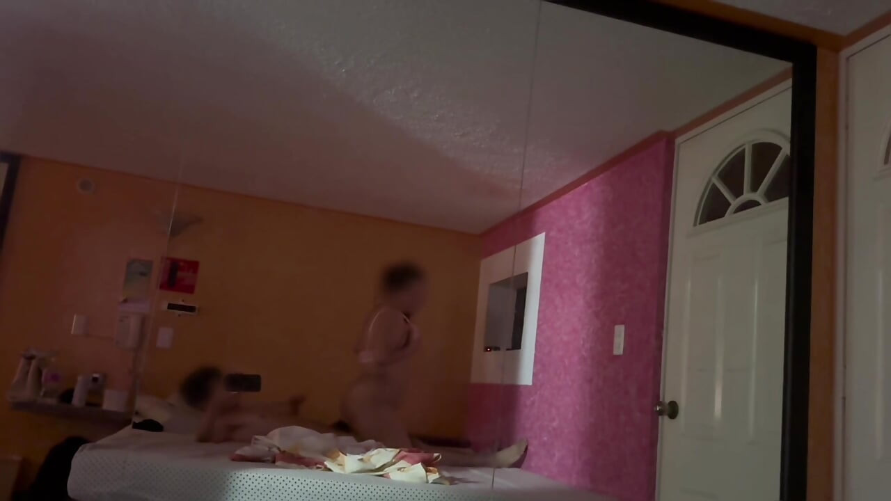 Married woman gets hot to be recorded through the mirror