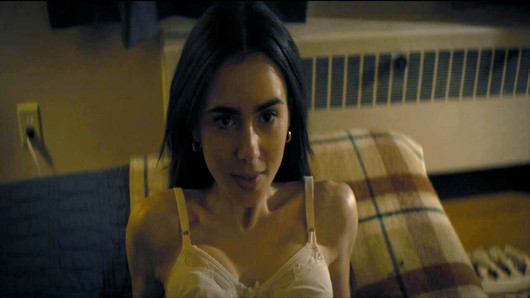 Lily Collins - video sexy