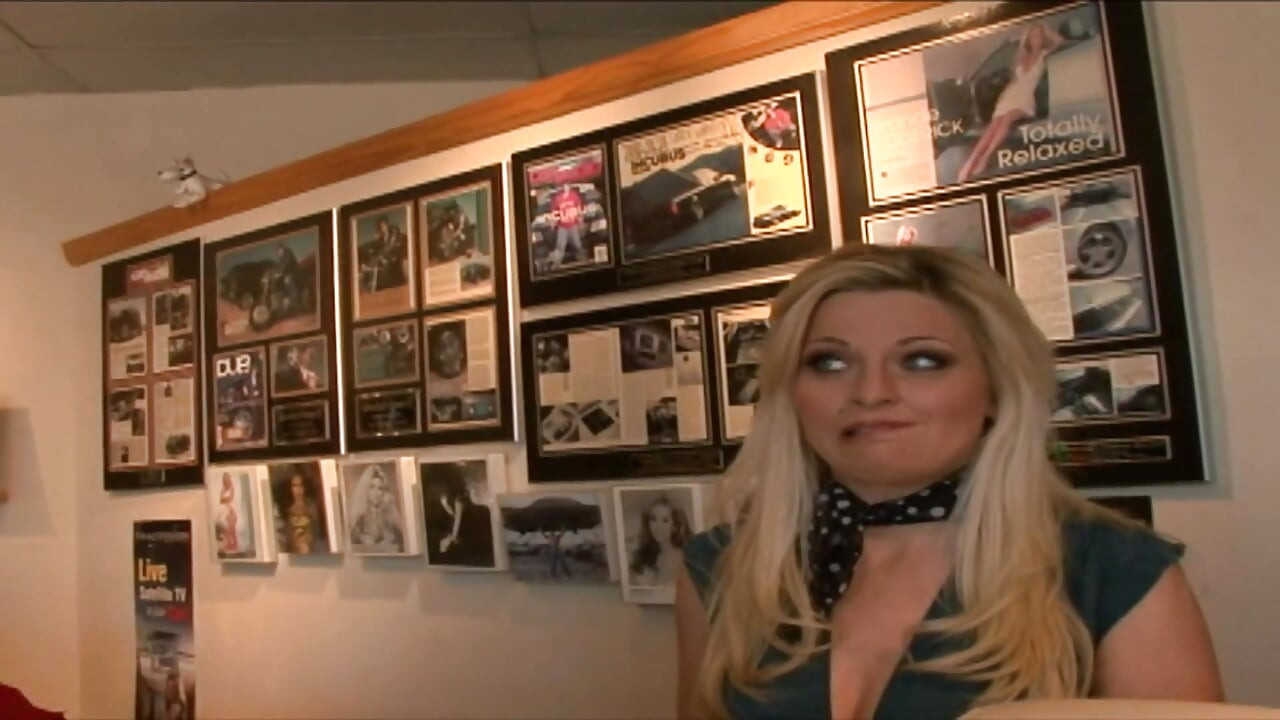 Picked up milf gets banged and facialized