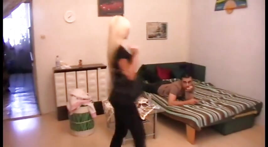 Wąchanie stóp Barbie