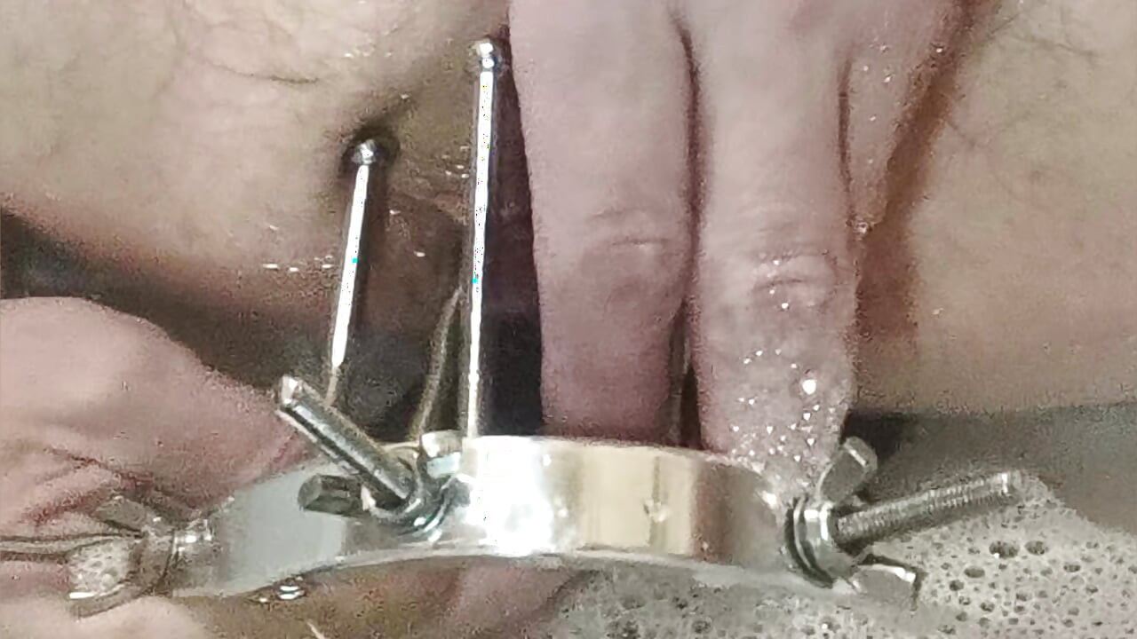 透过肛门镜子观看：一米长的特写和完全沉浸