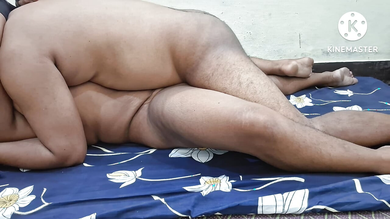 DESI WIFE GIVING GOOD VIBE