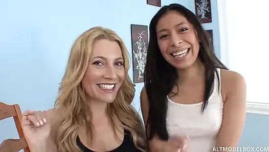 Sevimli sarışın üvey anne latin üvey kızına fışkırtmayı öğretiyor